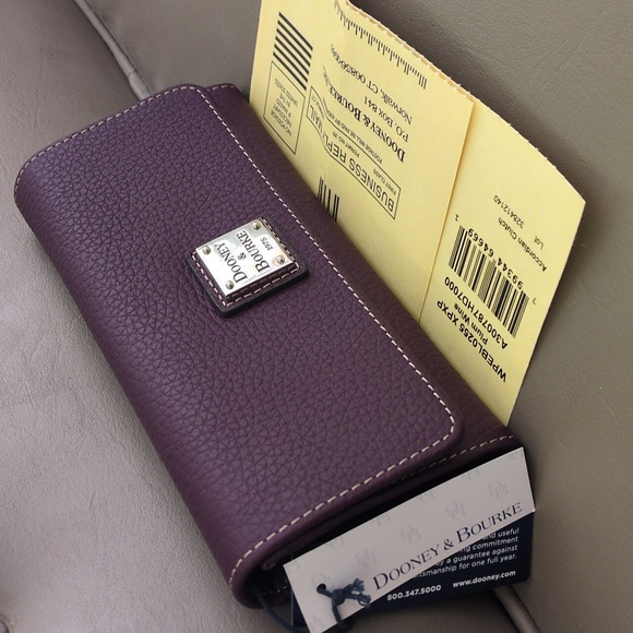 Dooney & Bourke Pebble Grain Accordion Clutch/Wallet - Picture 7 of 9